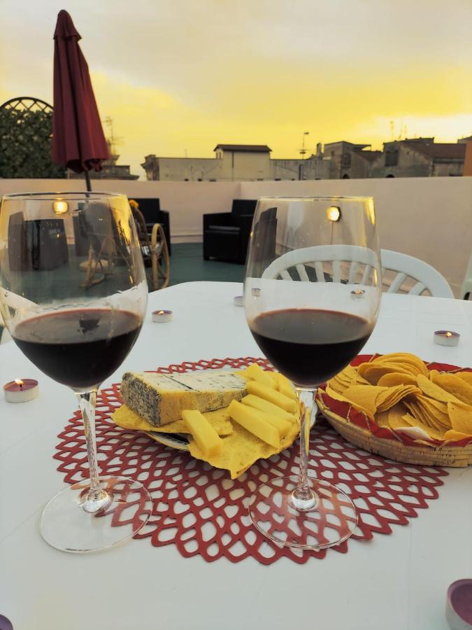 Rosa'S Apartment With Terrace Cagliari Exterior photo