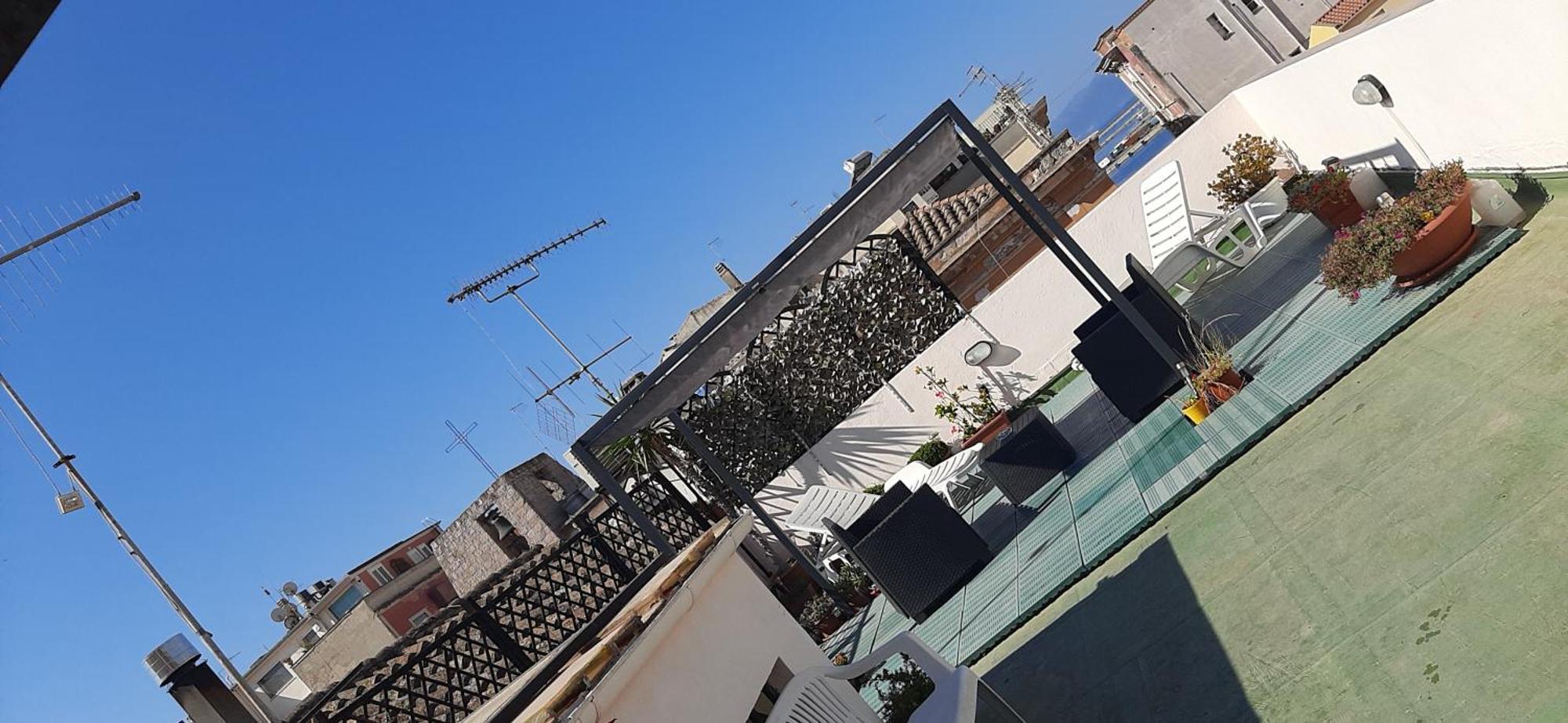Rosa'S Apartment With Terrace Cagliari Exterior photo